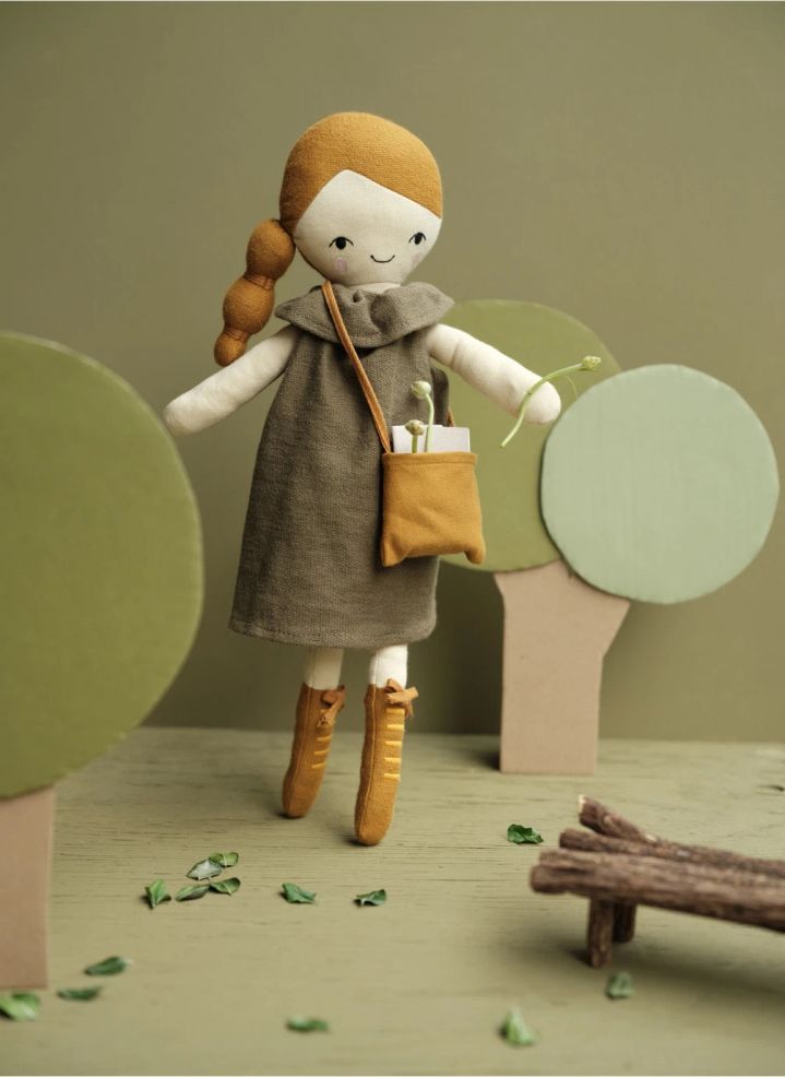 Muñeca de tela Acorn – Fabelab