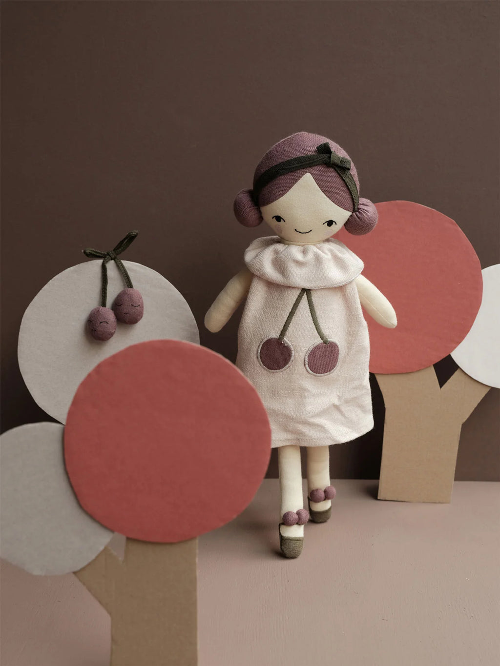 Muñeca de tela Cherry Pie – Fabelab